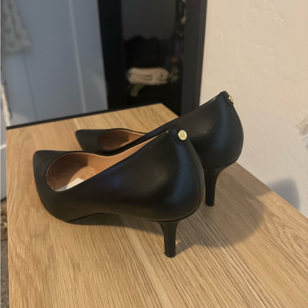 Cole haan pumps